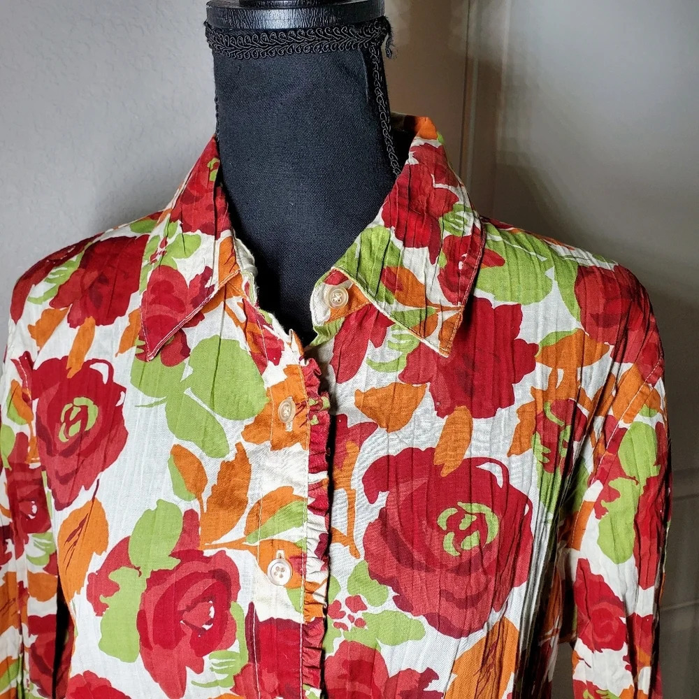 FIELDGEAR Women's Floral Ruffle Trim Buttondown Blouse Size Large NWOT - Picture 6 of 15
